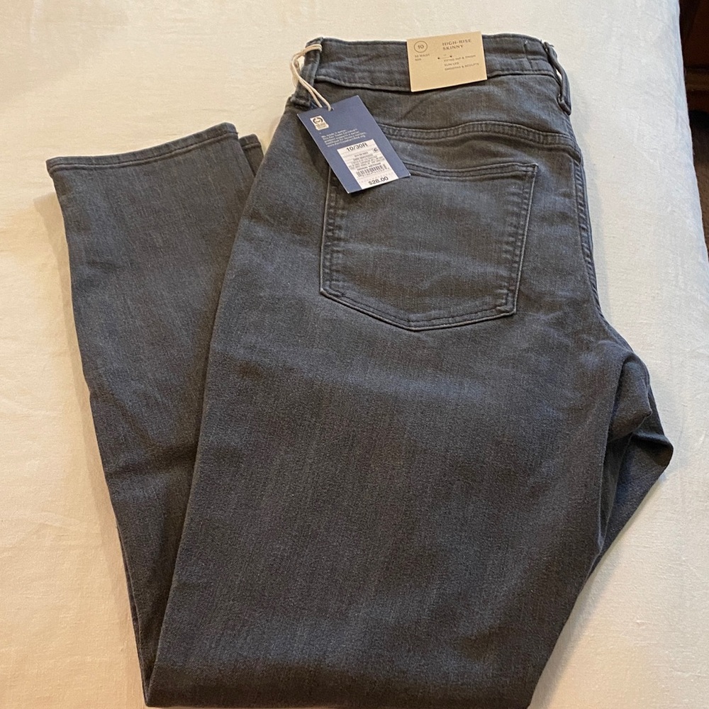 Universal Thread Women's Skinny Jeans in Charcoal